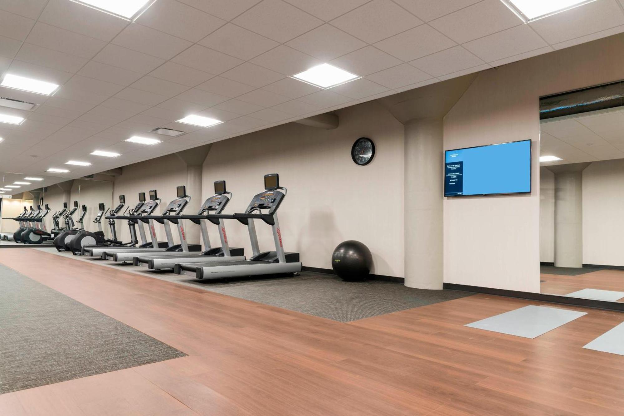 Courtyard By Marriott Waterloo Cedar Falls Buitenkant foto