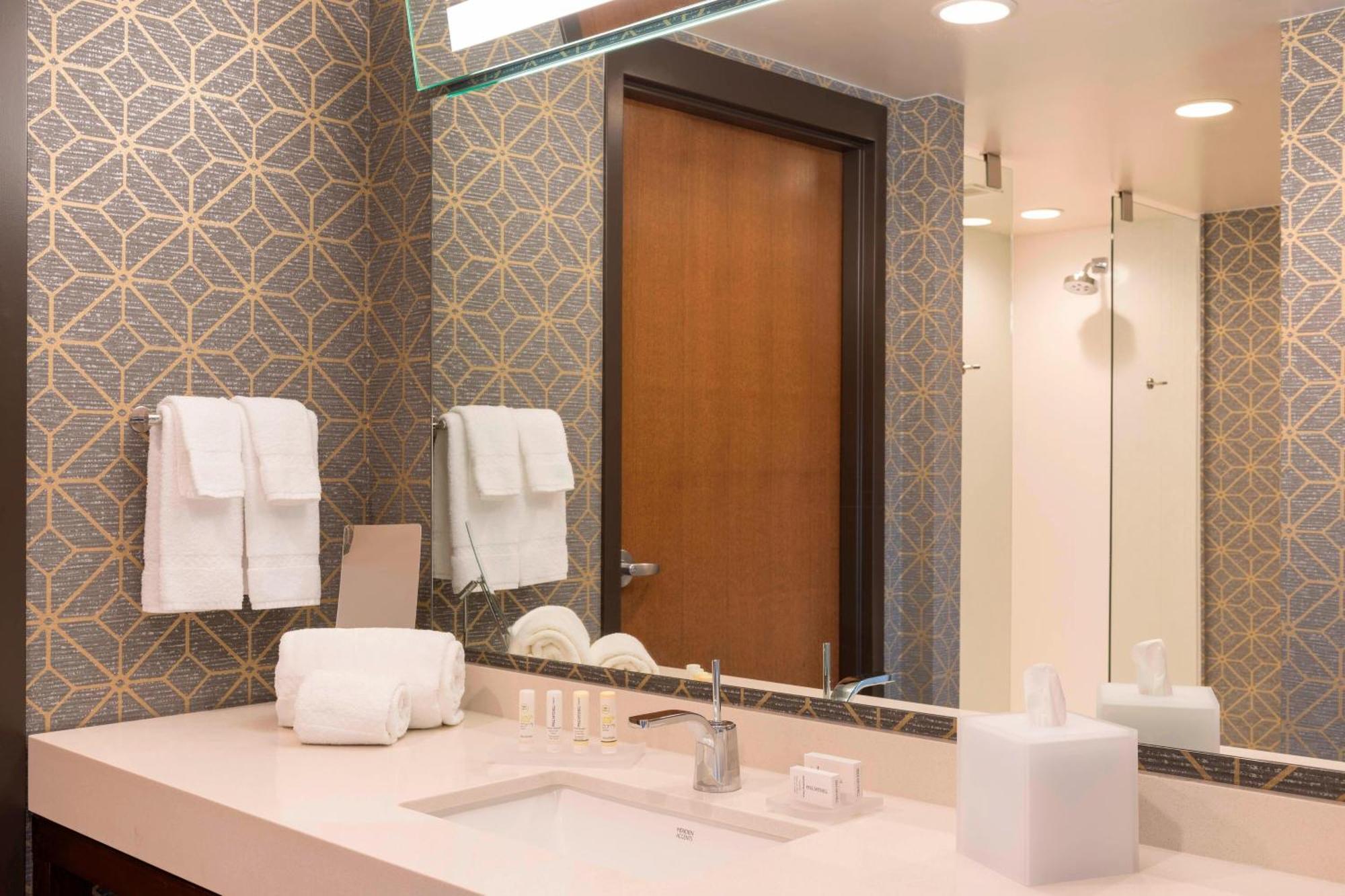 Courtyard By Marriott Waterloo Cedar Falls Buitenkant foto