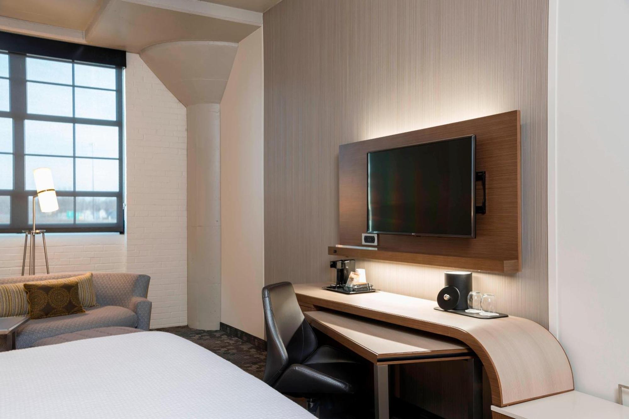 Courtyard By Marriott Waterloo Cedar Falls Buitenkant foto