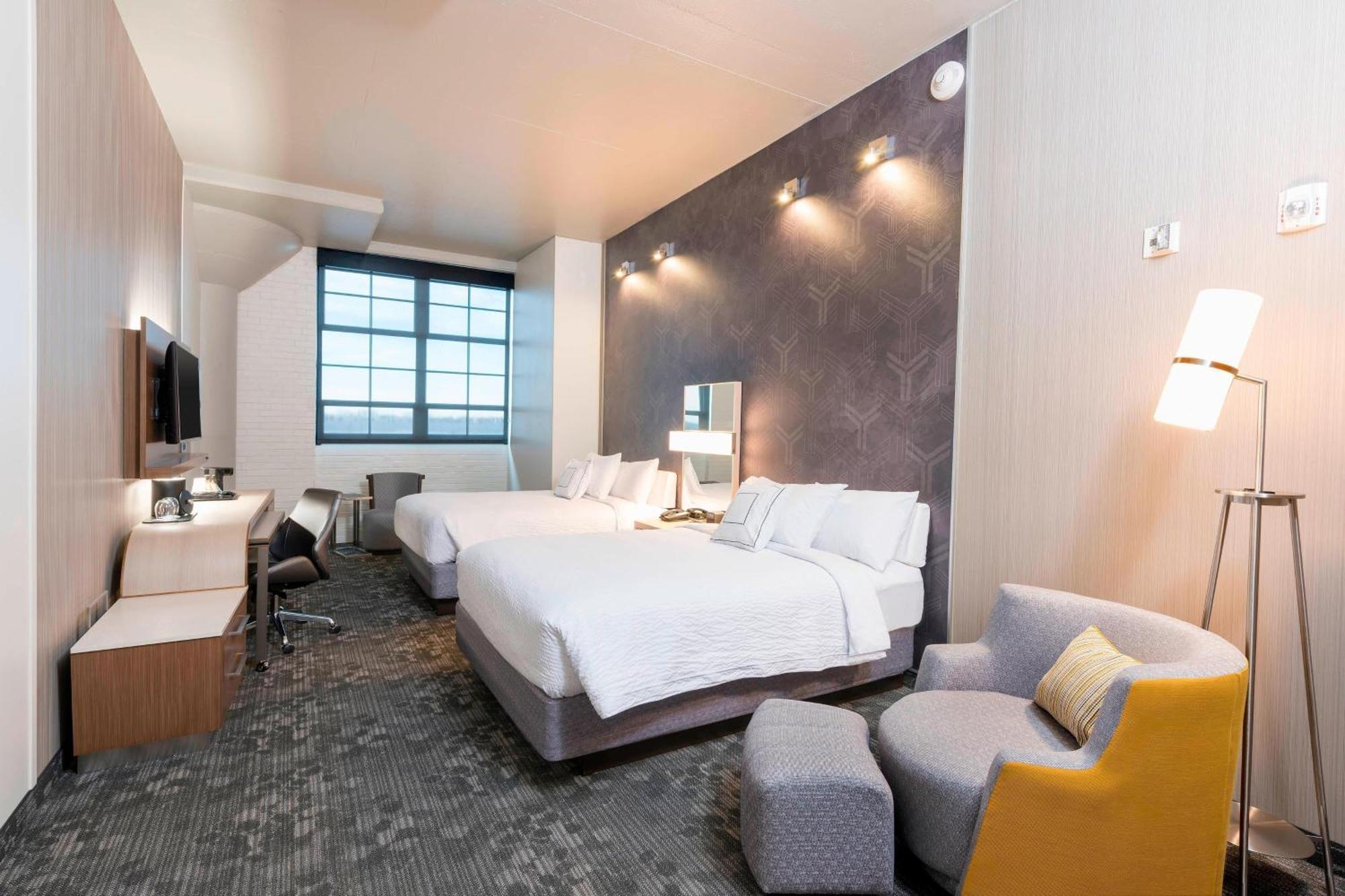 Courtyard By Marriott Waterloo Cedar Falls Buitenkant foto