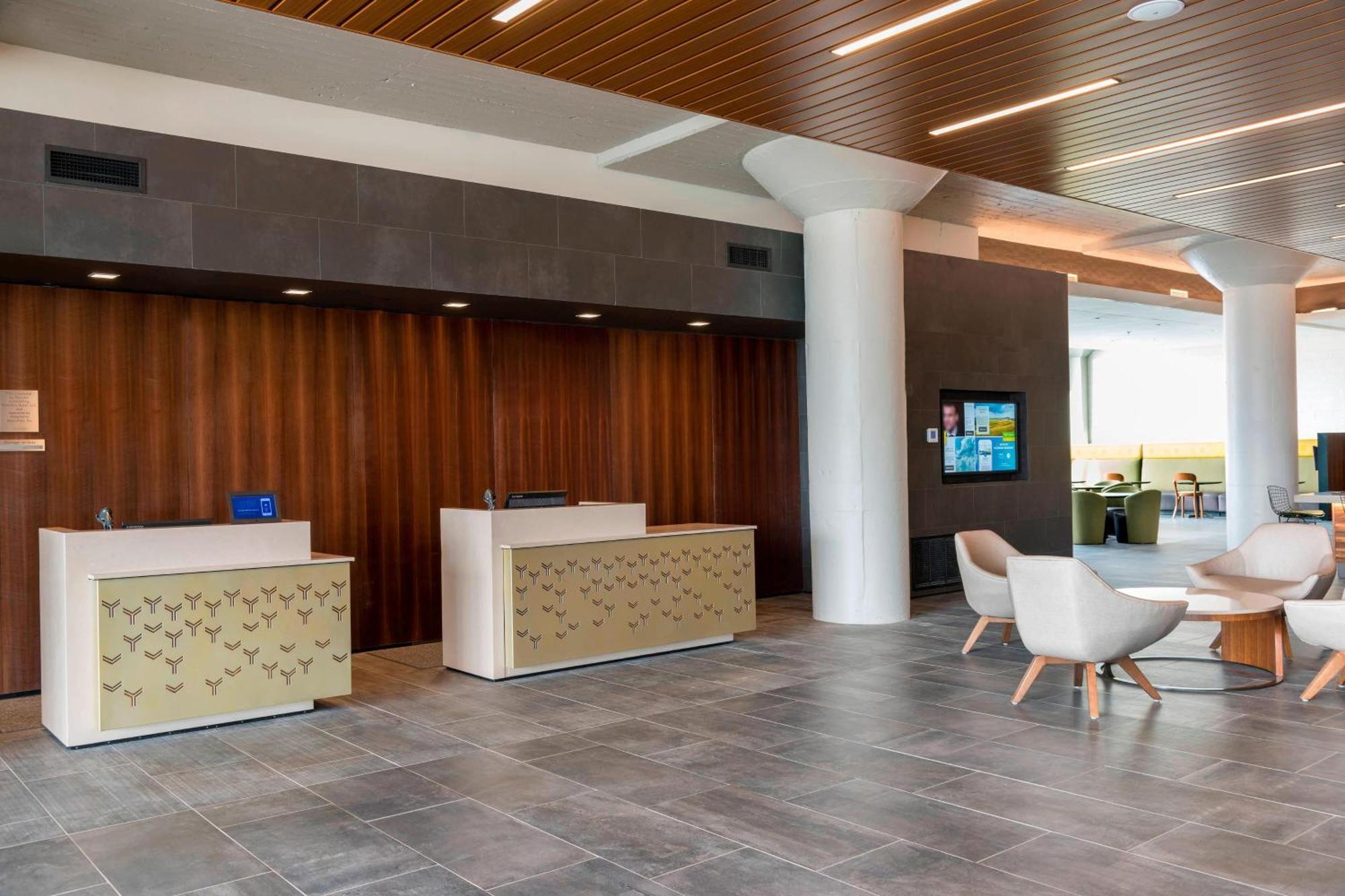 Courtyard By Marriott Waterloo Cedar Falls Buitenkant foto